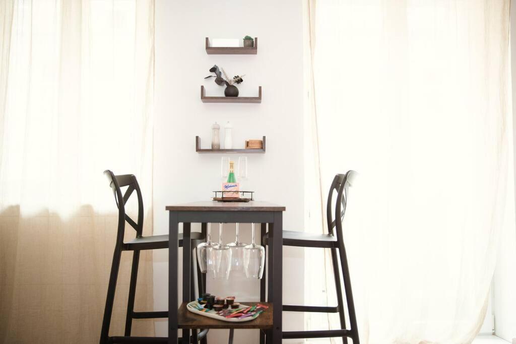 Cozy City Apartments In Center K19 Виена Екстериор снимка